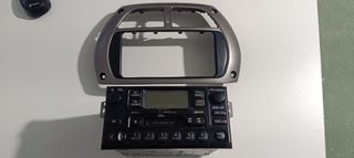 Radio Toyota RAV4 2002 y Marco Frontal