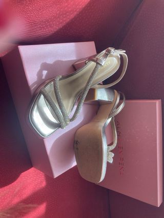 Sandalias de fiesta.