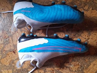 Botas de fútbol Nike Phantom GX (niñ@s)con tacos