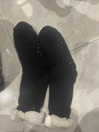 Calcetines de casa negros con forro polar
