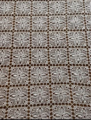 Copritavolo/Copriletto uncinetto fatto a mano