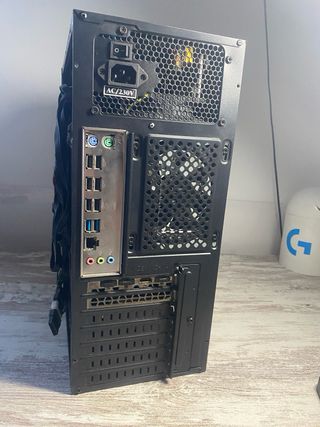 PC Gaming Completo con Accesorios