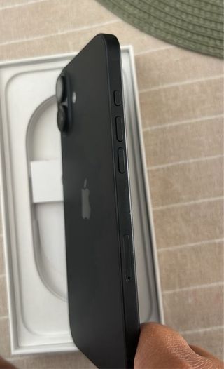 iPhone 16 Negro 128GB