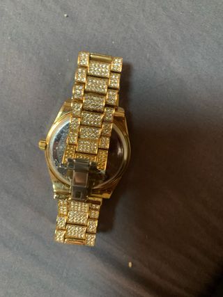 Reloj SKYLINE Dorado con Cristales