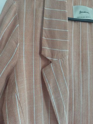 Blazer Stradivarius Rayas Beige Talla XS