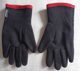 Guantes Quechua Negro y Rojo