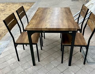 Mesa y 4 Sillas Estilo Bar Madera y Metal. Urge