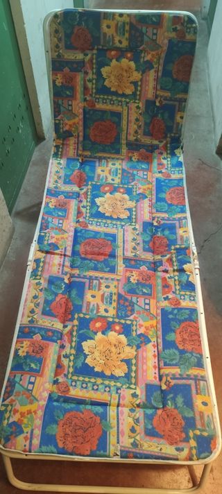 Tumbona de playa en perfecto estado