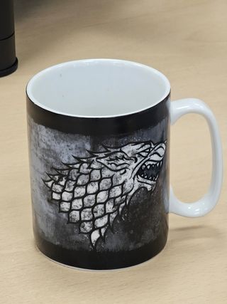 Taza temática lobo Stark Game of Thrones
