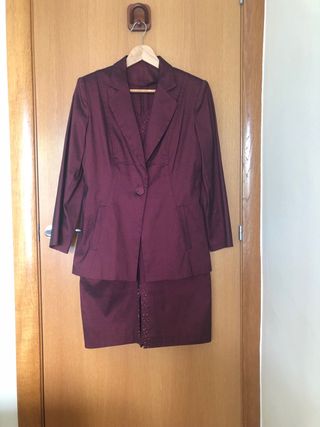 Traje Vestido y Blazer Morado talla 38