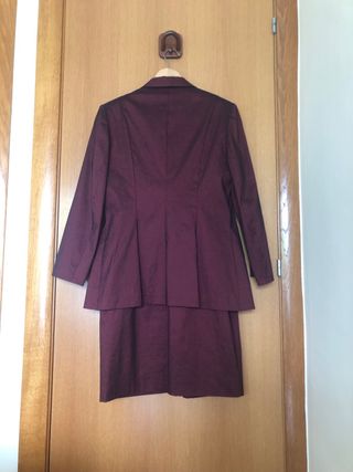 Traje Vestido y Blazer Morado talla 38
