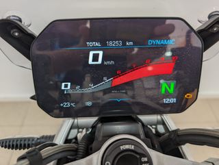 BMW R 1250 R (18.248 KMS)