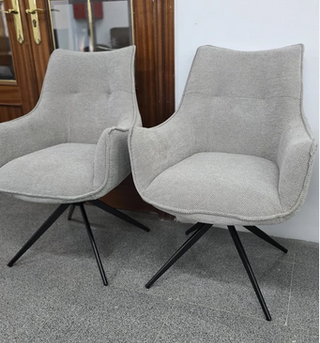 Sillas giratorias de terciopelo beige