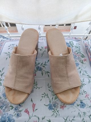 Sandalias Beige
