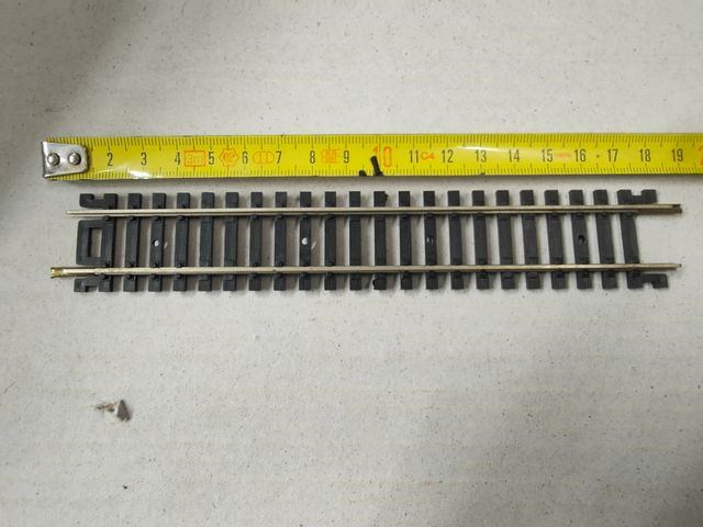 Tren de mercancías PAYA  con 3 contenedores