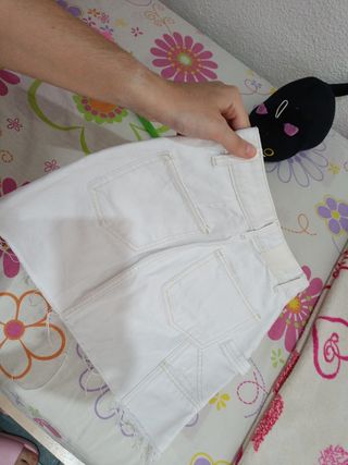Falda vaquera Bershka blanca