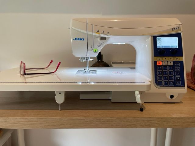 Máquina de coser Juki DX7