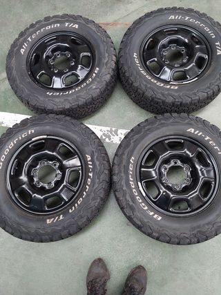 Rueda BFGoodrich All-Terrain LT245/70 R17 
