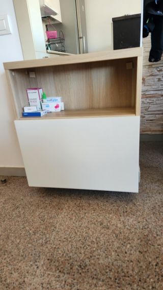 Recibidor con espejo de madera y cristal