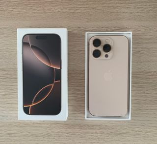 iPhone 16 Pro 256 GB Oro