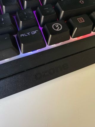 Teclado Gaming Mecánico Ozone Negro Multicolor