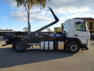 Volvo FM 330 - GANCHO