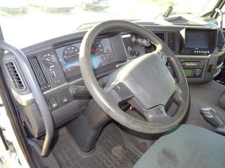 Volvo FM 330 - GANCHO