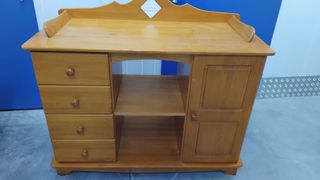 Cómoda de madera de pino