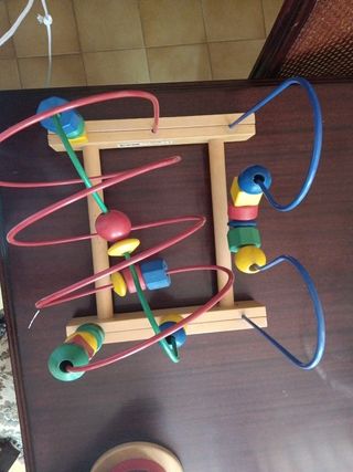 Juguete madera IKEA colores