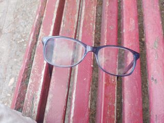 Gafas de cerca transparentes azules y de cerca