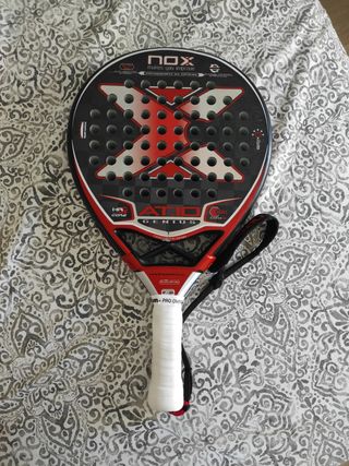 Pala de pádel NOX AT10 Genius 18K