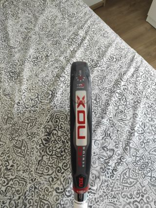 Pala de pádel NOX AT10 Genius 18K