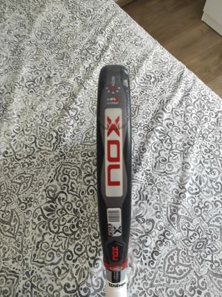 Pala de pádel NOX AT10 Genius 18K