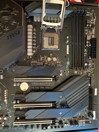 Placa Base MSI Z490 UNIFY