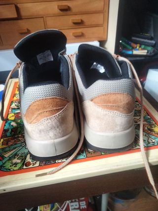 Zapatillas Lowa Trail Gore-Tex Beige