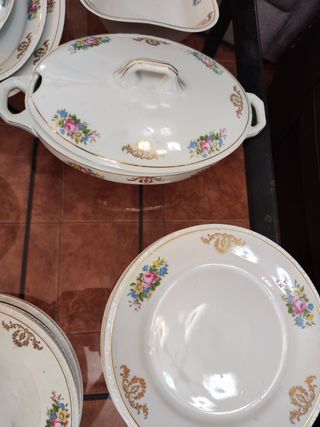 Vajilla Antigua Santa Clara Flores y Oro