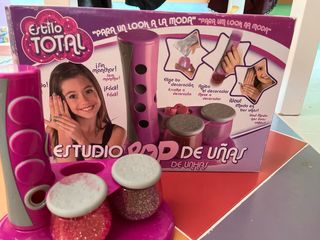 Estudio pop de uñas