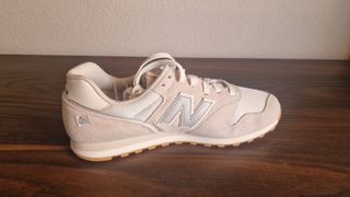 Zapatillas New Balance 373 Beige