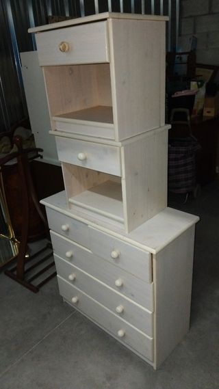 Cómoda y 2 Mesitas de Noche