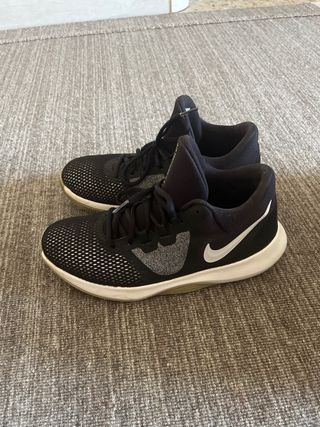 Nike Sneakers Negras