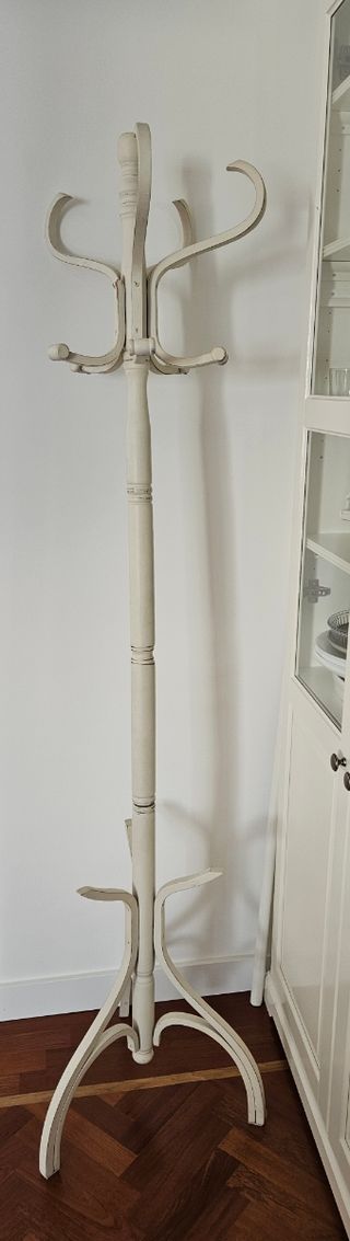 Perchero de madera blanco roto