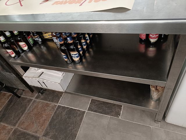 Mesa de acero inoxidable