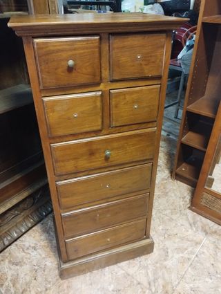 Cassettiera in legno con 8 cassetti