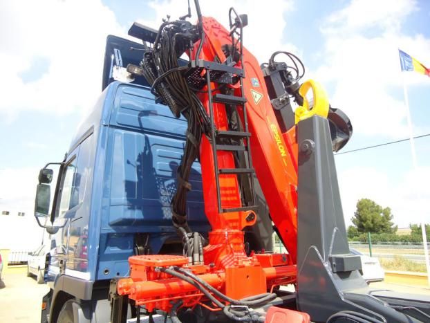 Mercedes-Benz ACTROS 2544 - GANCHO+GRUA