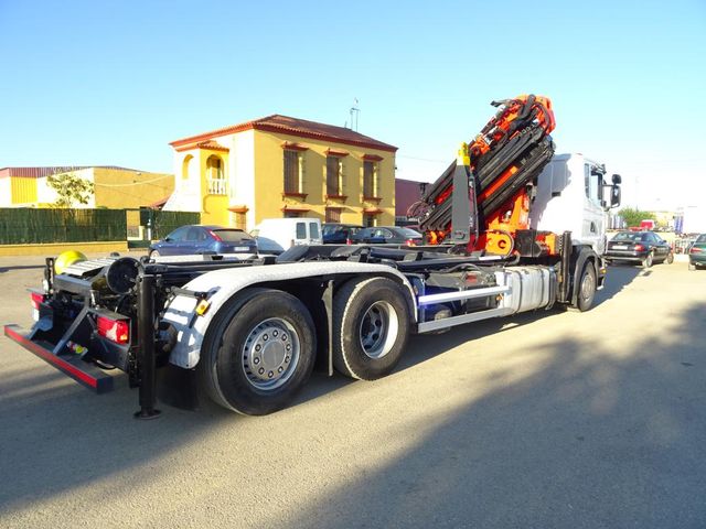SCANIA G 420 - GANCHO+GRUA