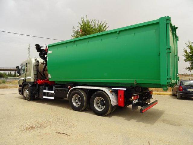 SCANIA P 420 - GANCHO + GRUA
