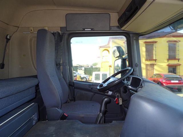 SCANIA P 420 - GANCHO + GRUA