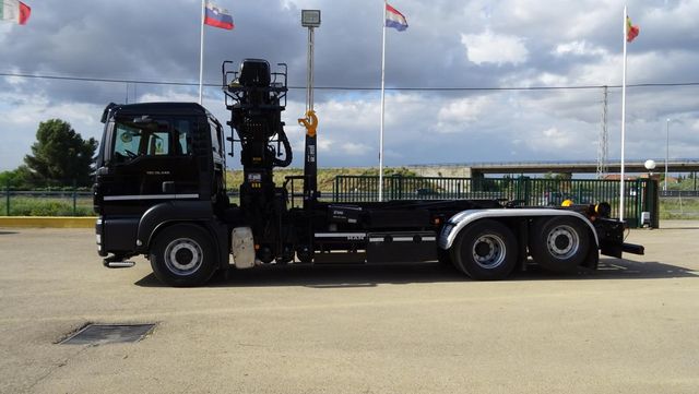 Man TGS 26 440-GANCHO+GRUA