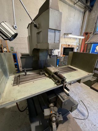 Fresadora CNC TOS