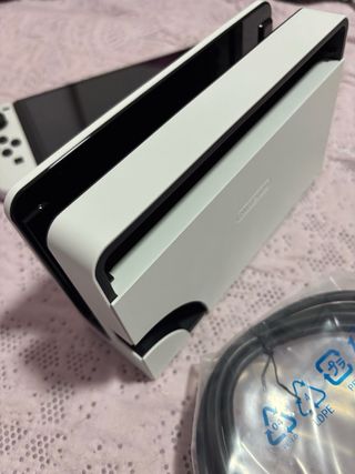 Nintendo Switch OLED Blanca + Mario Kart 8 Deluxe